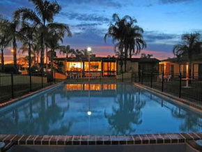 Comfort Inn Deakin Palms - Accommodation NT 2