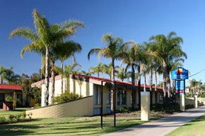 Comfort Inn Deakin Palms - Accommodation NT 4