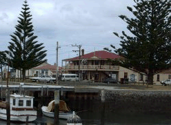 Port Albert Hotel - Accommodation NT