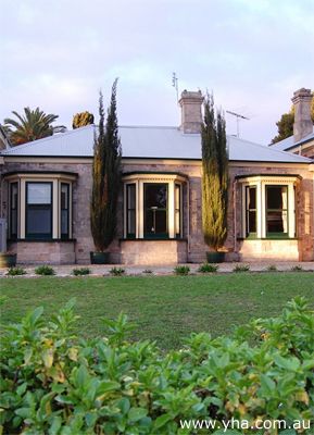 Lakeside Manor Yha - Accommodation NT 1