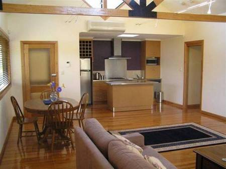  Accommodation NT