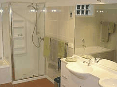 Hugo's B & B - thumb 1