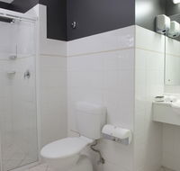 Adelaide Riviera Hotel - Accommodation NT