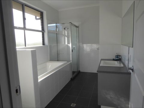 Adelaide Holiday House - Accommodation NT 7