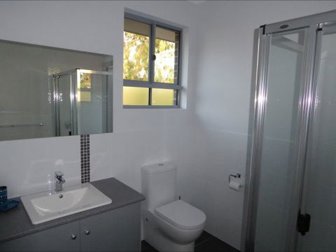 Adelaide Holiday House - Accommodation NT 8