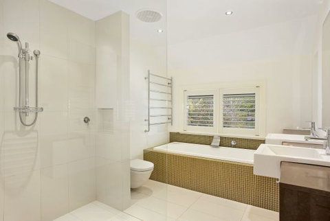 Ellengowan - Accommodation NT 8