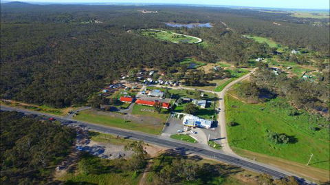 Inglewood Motel And Caravan Park - Accommodation NT 2