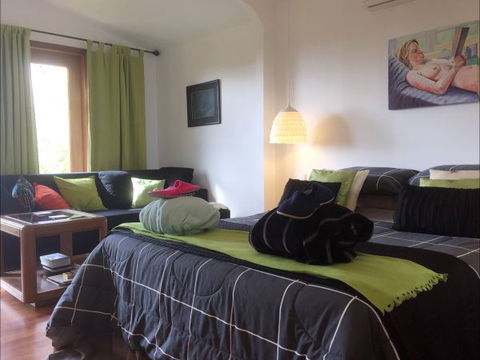 Jonathan Art Centre - Jarramarrumba House - Accommodation NT 2