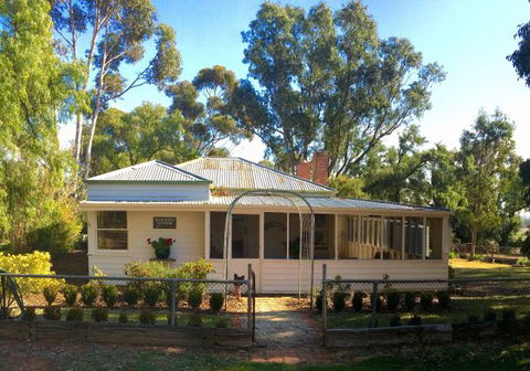 Lochinver Farm Homestead And Cottages - Accommodation NT 6