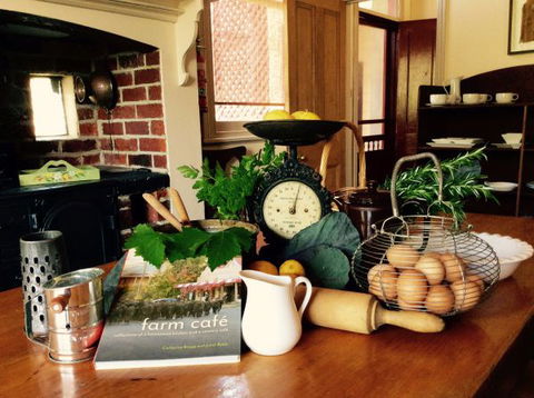 Lochinver Farm Homestead And Cottages - Accommodation NT 9