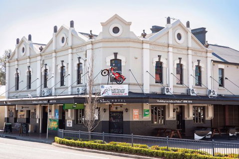 Pedens Hotel - Accommodation NT 0