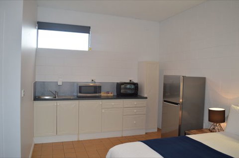 Penguin Seaside Motel - Accommodation NT 2