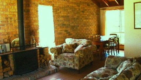 Peppertree Cottage - Accommodation NT 1