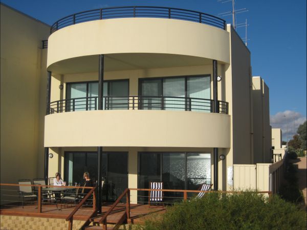  Accommodation NT
