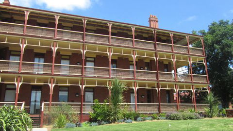 Yarra House - Accommodation NT 0