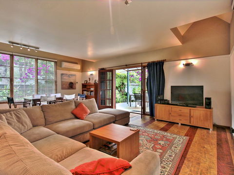 Aqua Flora - Accommodation NT 3