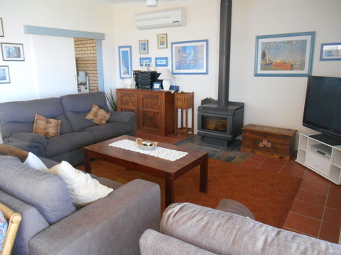 Edith's - Accommodation NT 4