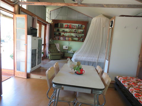 Fig Tree Retro Studio - Accommodation NT 7