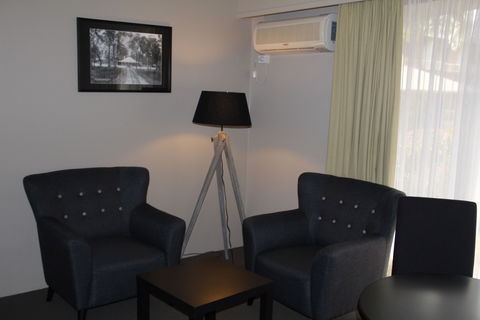 Galaxy Motel - Accommodation NT 4