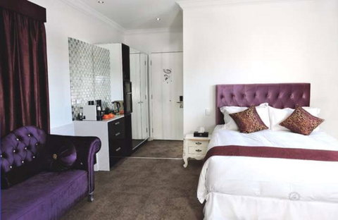 International On The Water Hotel - Accommodation NT 0