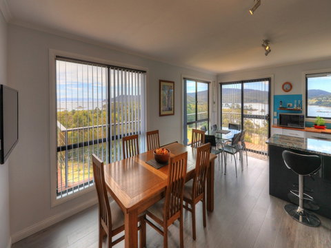 Storm Bay B & B - Accommodation NT 7