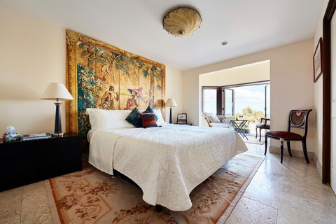 The Church House Gourmet Retreat - Accommodation NT 6