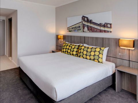 Travelodge Hotel Bankstown Sydney - Accommodation NT 1