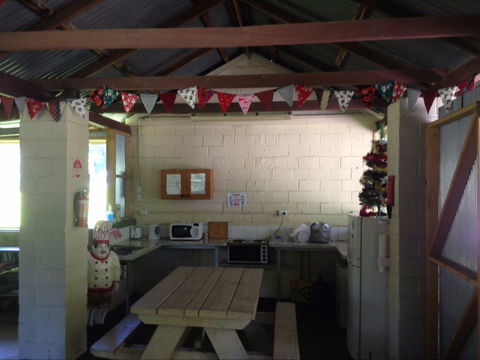 Yackandandah Holiday Park - Accommodation NT 2