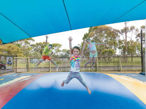 Anchor Belle Holiday Park - Accommodation NT 2