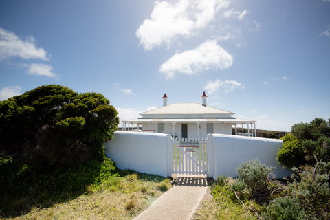 Cape Nelson Lighthouse - NT Tourism 2