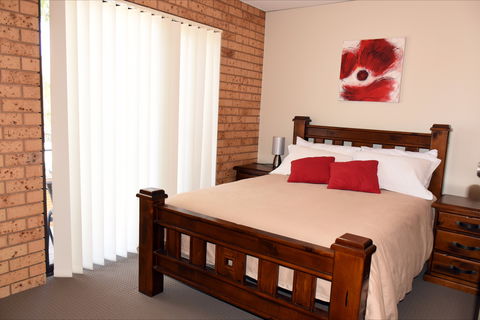 Central Wagga Apartments: Salmon Apartment - Accommodation NT 0