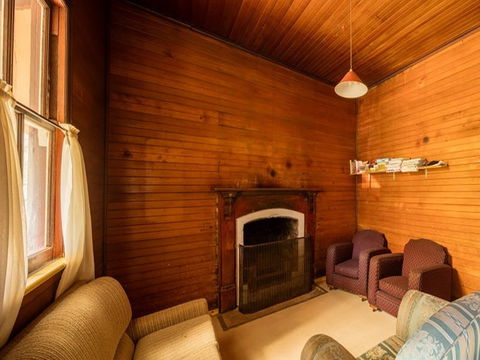Daffodil Cottage - Accommodation NT 5