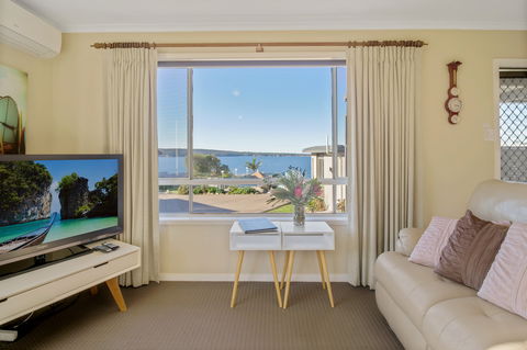 Eagle Heights Holiday Units - Scenic Unit - Accommodation NT 4