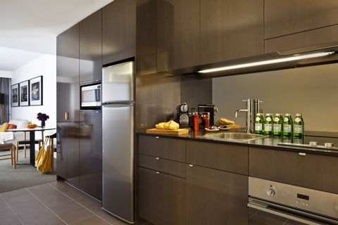 East Hotel + Apartments - Accommodation NT 1