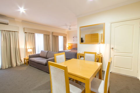 Harvest Lodge - Accommodation NT 8