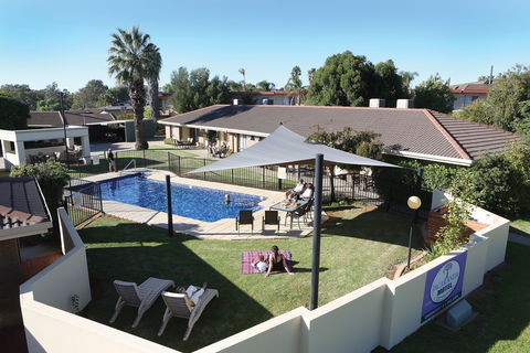 Jacaranda Motel And Holiday Units - Accommodation NT 0