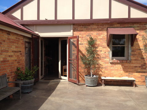 Pierrepoint Wines Bed & Breakfast - Accommodation NT 5