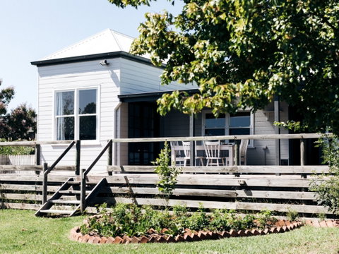 Rose Cottage With Vineyard Views - Accommodation NT 0