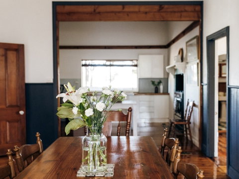 Rose Cottage With Vineyard Views - Accommodation NT 5