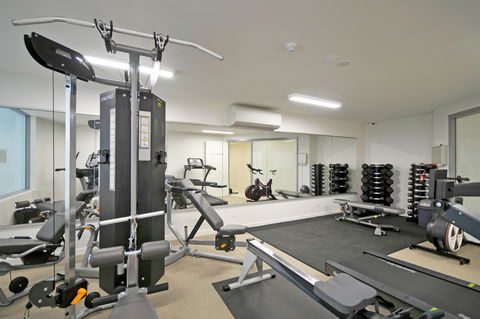 St George's Defence Holiday Suites Incorporating The Garland Luxury Apartments - Accommodation NT 6