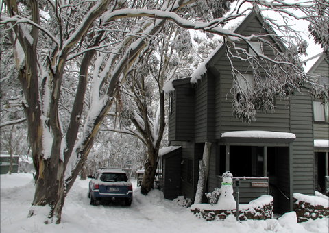 Wallace's - Crystal Creek Chalet 1 - Accommodation NT 0