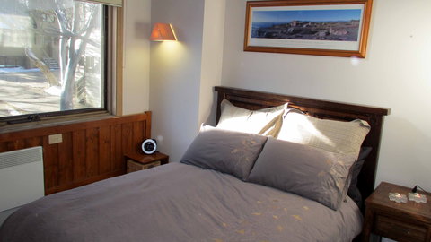 Wallace's - Crystal Creek Chalet 1 - Accommodation NT 1