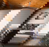 Waterfall Springs Retreat and Wildlife Sanctuary - Accommodation NT