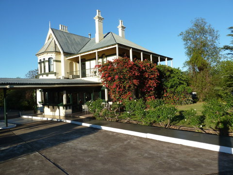 Airlie House Motor Inn - Accommodation NT 0