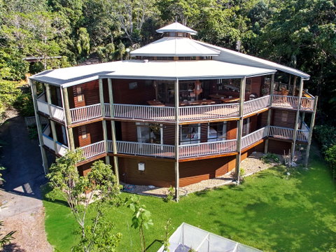 Aquila Retreat Eco Mansion - Accommodation NT 1