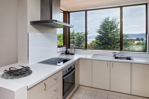 Avalanche 6 - Accommodation NT 1