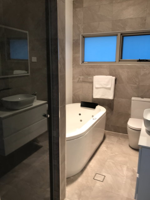 Bridal Falls Cottage - Accommodation NT 2