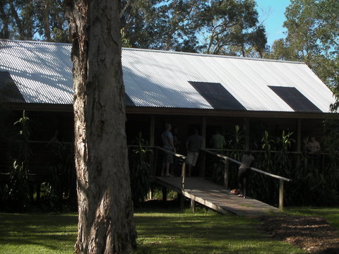 Melaleuca Surfside Backpackers - Accommodation NT 2