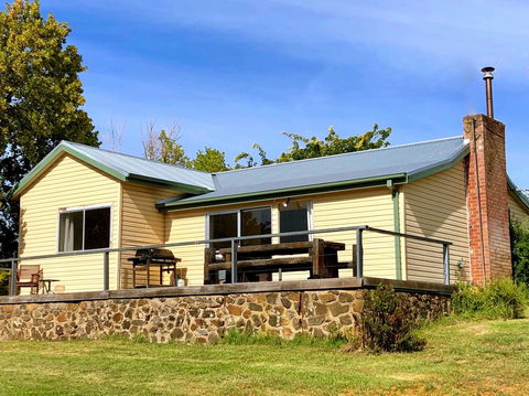Adelong Valley Farm Stays - Moorallie Cottage - Accommodation NT 1