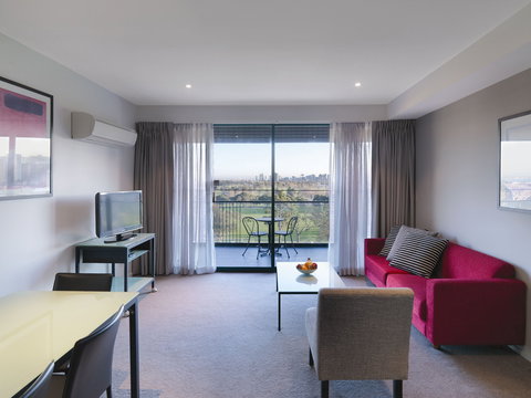 Adina Apartment Hotel St Kilda - Accommodation NT 1